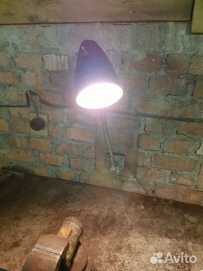 Лампа для верстака, станка