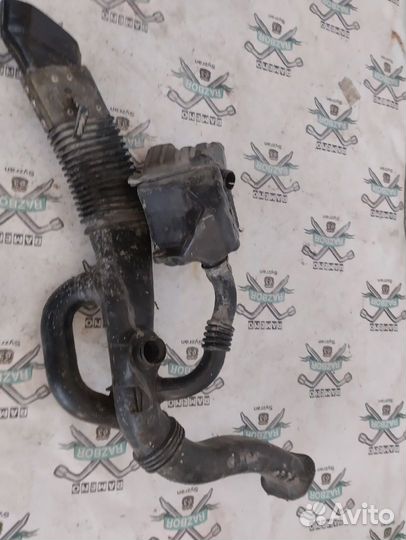 Резонатор воздушного фильтра Nissan Primera P10