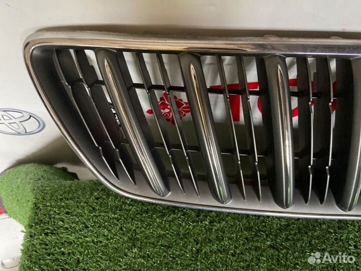 Решетка радиатора Toyota Harrier ACU10