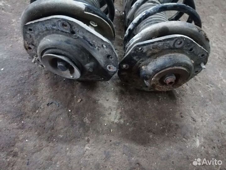 Передние стойки Пежо Партнёр