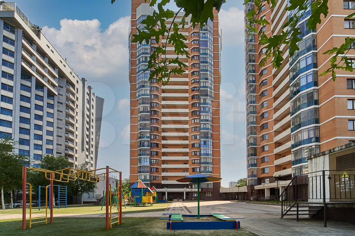 4-к. квартира, 133,1 м², 8/22 эт.