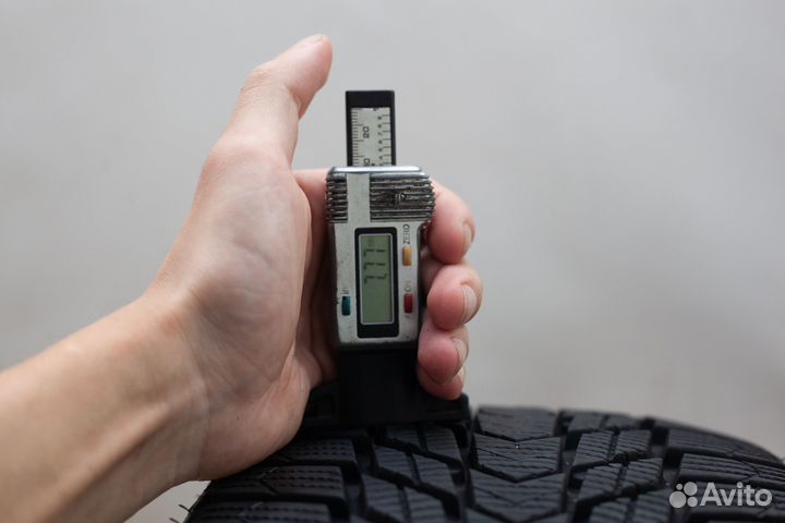 Nexen Winguard Ice Plus 215/60 R17 96T