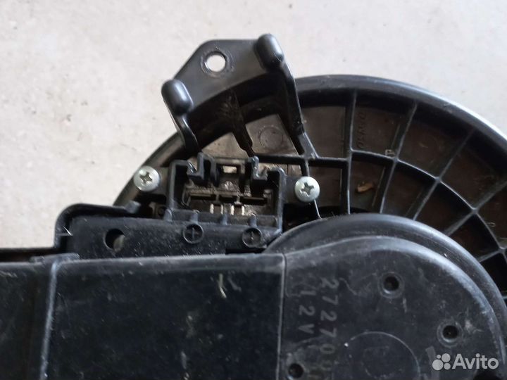 Моторчик печки toyota Corolla E150
