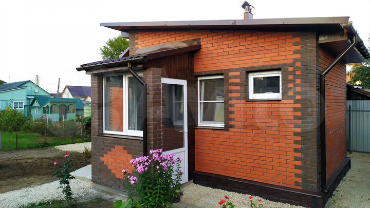 Дом 33,7 м² на участке 3 сот.