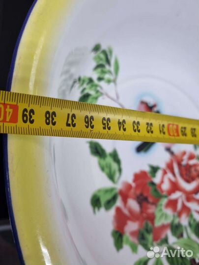 Эмалированный таз с рисунком 50-х годов времен