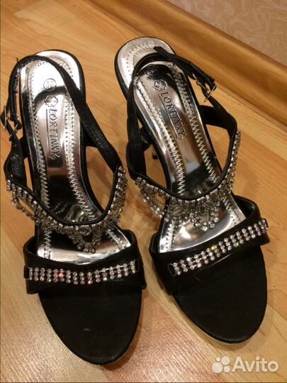 Продаю туфли