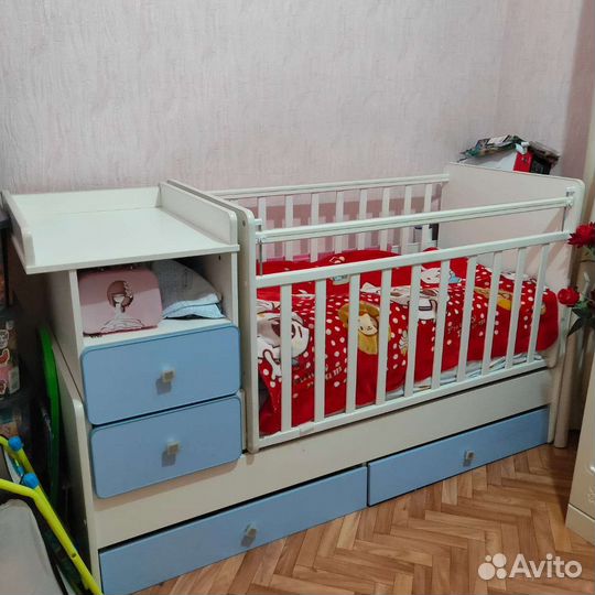 Детская кроватка трансформер с маятником