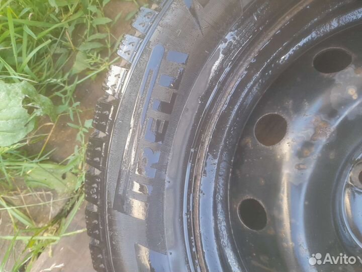 Pirelli Ice Zero 185/65 R15