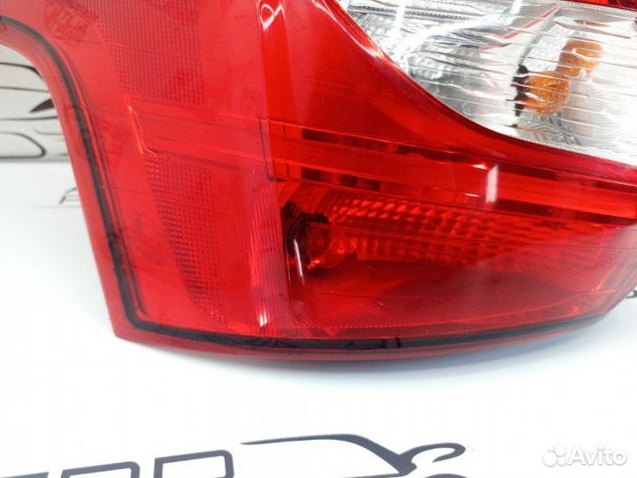 Фонарь задний левый Ford Focus 3 CB8 1.6L duratec