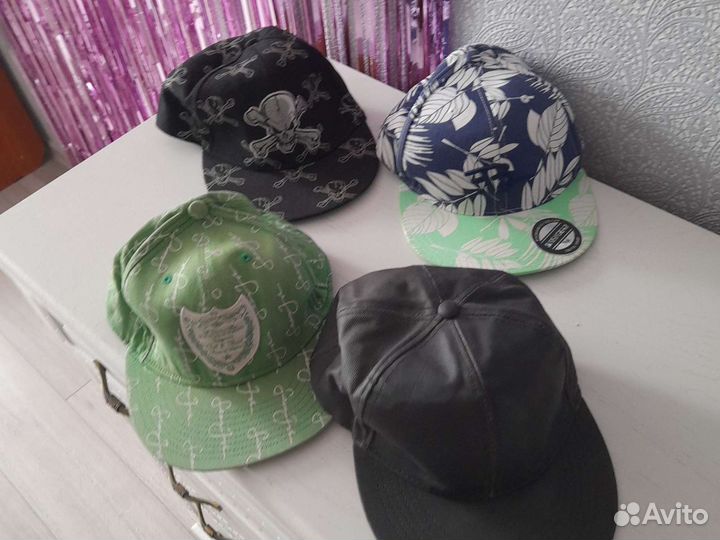 Кепки новые