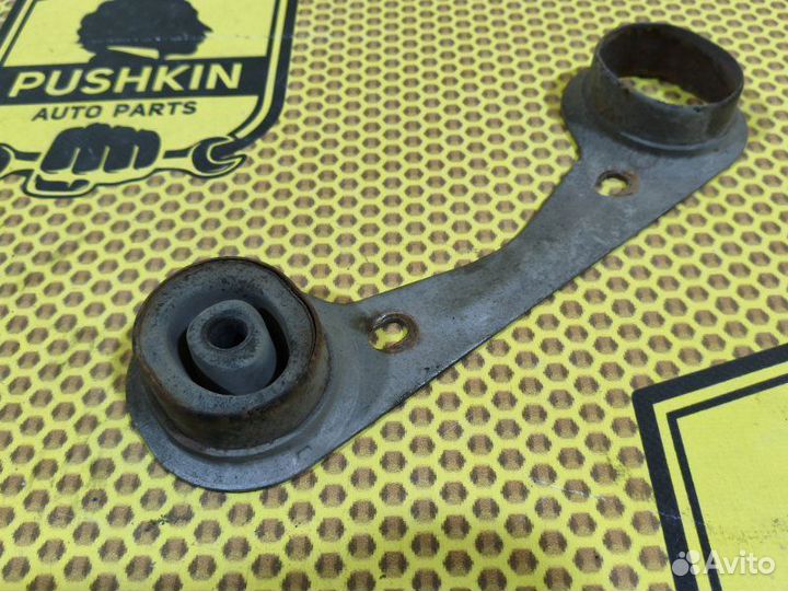 Кронштейн глушителя Opel Insignia JT69 A20NFT 2012