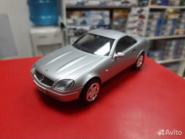 24189 Mercedes-Benz SLK собран из кита Tamiya