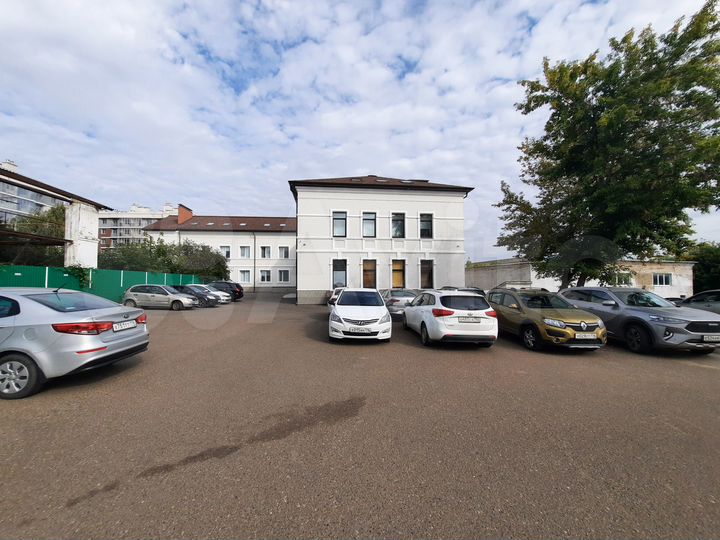Здание, 2600 м² габ с ндс