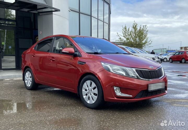 Прокат автомобиля (KIA Rio )