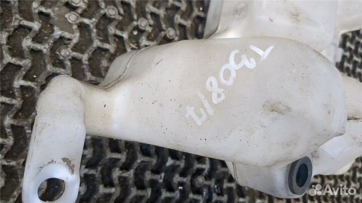 Бачок омывателя Honda Insight 2009, 2010