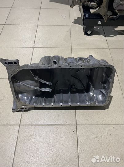 Поддон двигателя Mercedes vito w638 2.3 601
