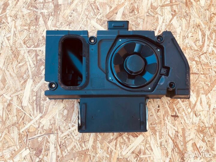 Сабвуфер Land Rover Range Rover 4 L405 2012