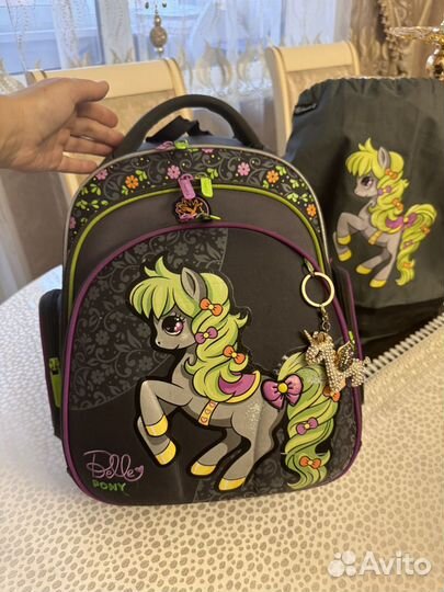 Ранцы рюкзаки школьные