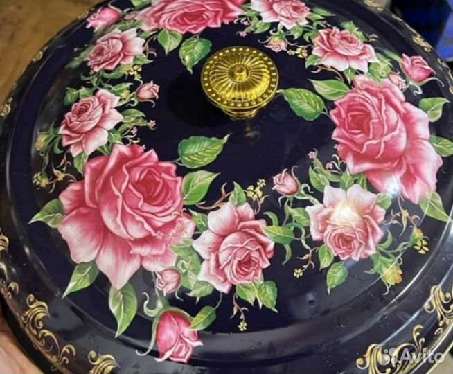 Блюдо эмалированное с крышкой