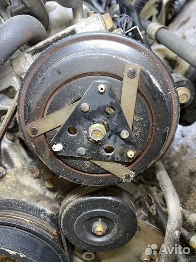 Компрессор кондиционера Nissan Fuga PNY50 92600AM8