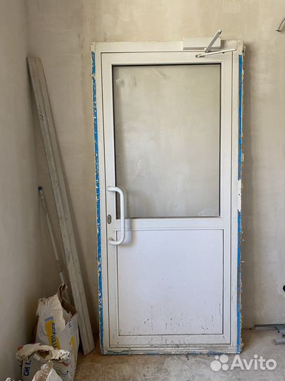 Дверь пластиковая