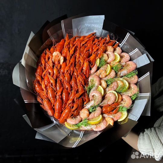 Съедобные букеты из раков и креветок