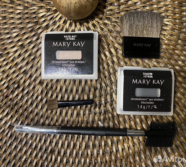 Тени кисти Mary Kay