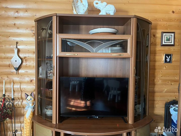 Стенка в гостиную бу