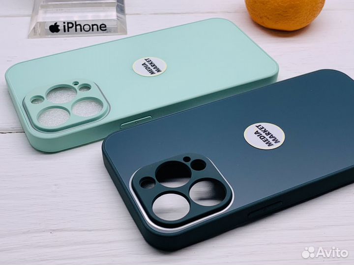 Чехол на iPhone 13