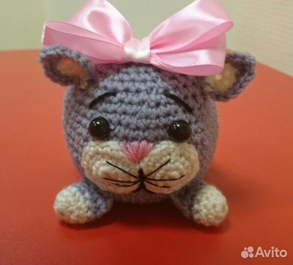 Вязаные игрушки ручной работы котик и зайка