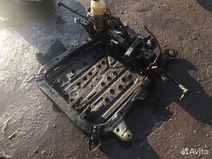 Опель астра 2005г.передний подрамник