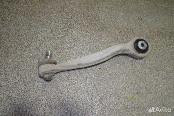 Рычаг передний верхний правый задний Audi A8 (D3)
