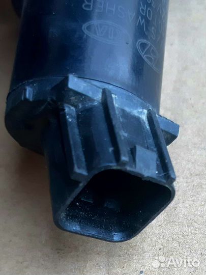 Насос стеклоомывателя KIA Sportage/Picanto, IX35