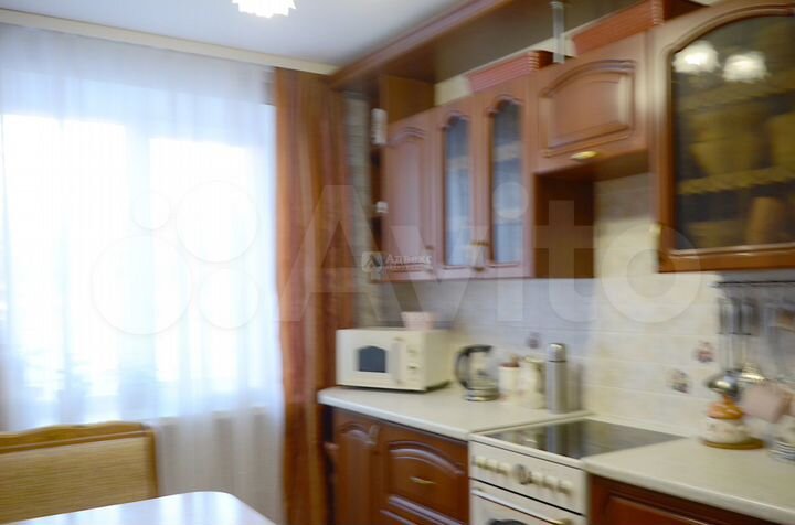 3-к. квартира, 64 м², 1/9 эт.