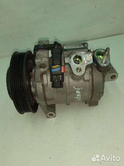 Компрессор кондиционера Jeep Grand Cherokee WK2 EX