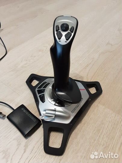 Беспроводной джойстик Logitech Freedom 2.4