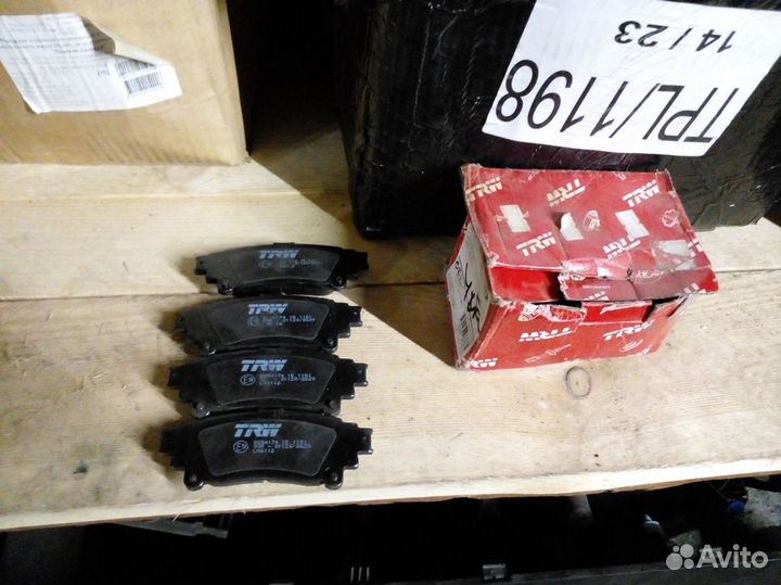 Колодки тормозные задние Lexus RX 3