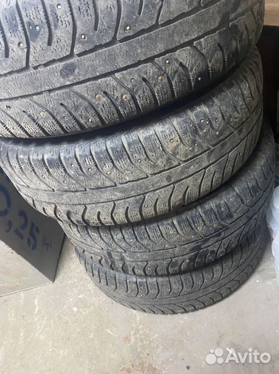 Bridgestone Ice Cruiser 7000 225/65 R17 106