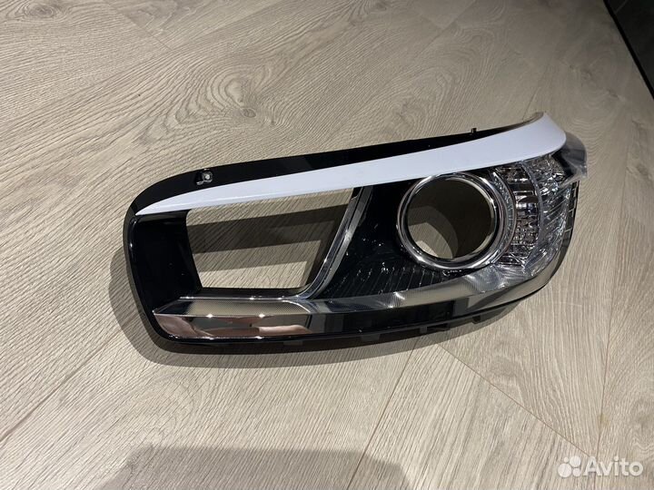 Отражатель левой фары KIA ceed 2 поколения без дхо