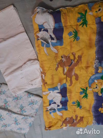 Одеяло,пододеяльники,простыня,полотенце