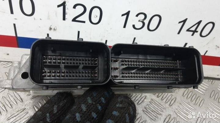 Блок управления двигателем Skoda Octavia