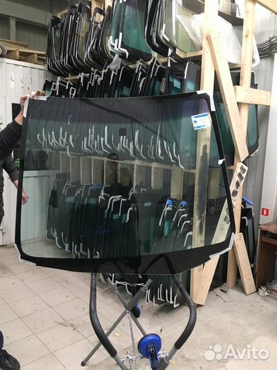 Лобовое стекло Хонда Фит / Джазз