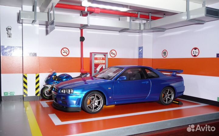 Диорама Модель гараж парковка 1:18