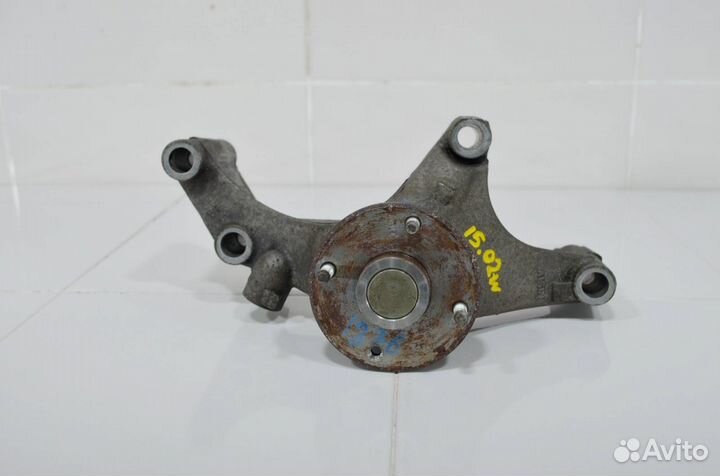 Кронштейн термомуфты Nissan Armada TA60 5.6L V8