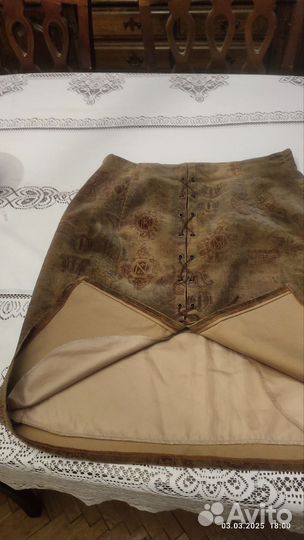 Юбка вельветовая с рисунком