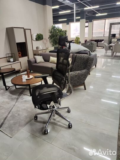 Эргономичное кресло с поддержкой поясницы