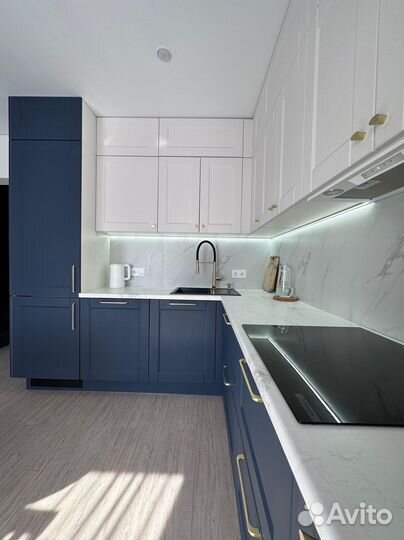 Кухня с витриной на заказ