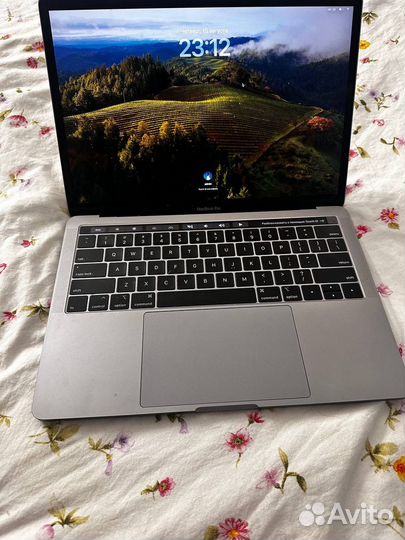 Macbook pro 13 2019 touch bar