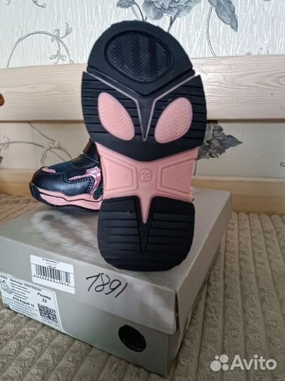 Ботинки для девочки