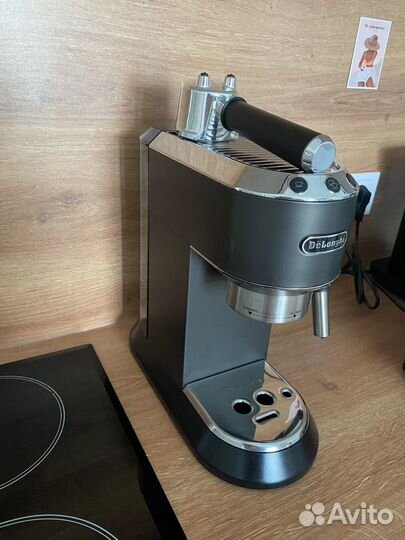 Кофеварка рожковая Delonghi